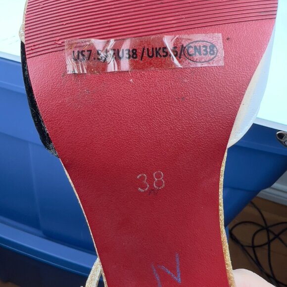 Gorgeous Black, White and Gold Heels - Picture 6 of 7